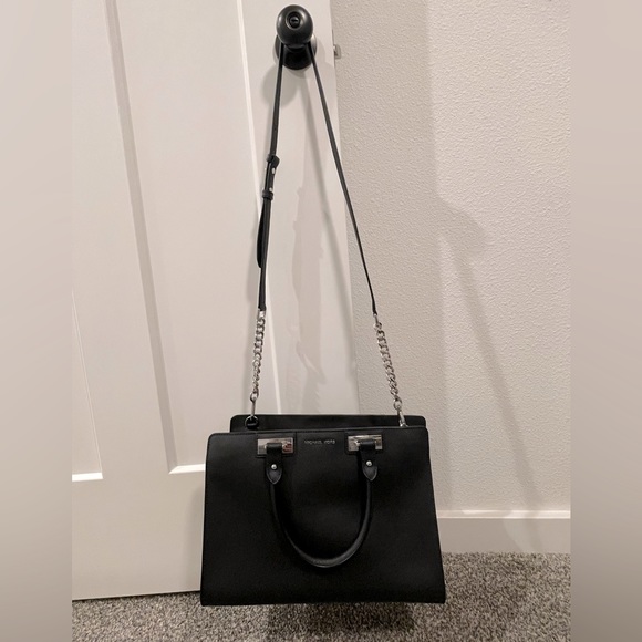 Michael Kors Large Quinn Black Leather Satchel - Picture 7 of 11